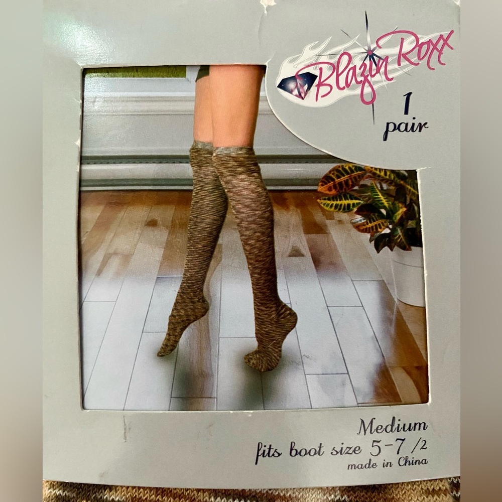 Blazin Roxx Boot Socks with Stacked Ruffles - Picture 6 of 6